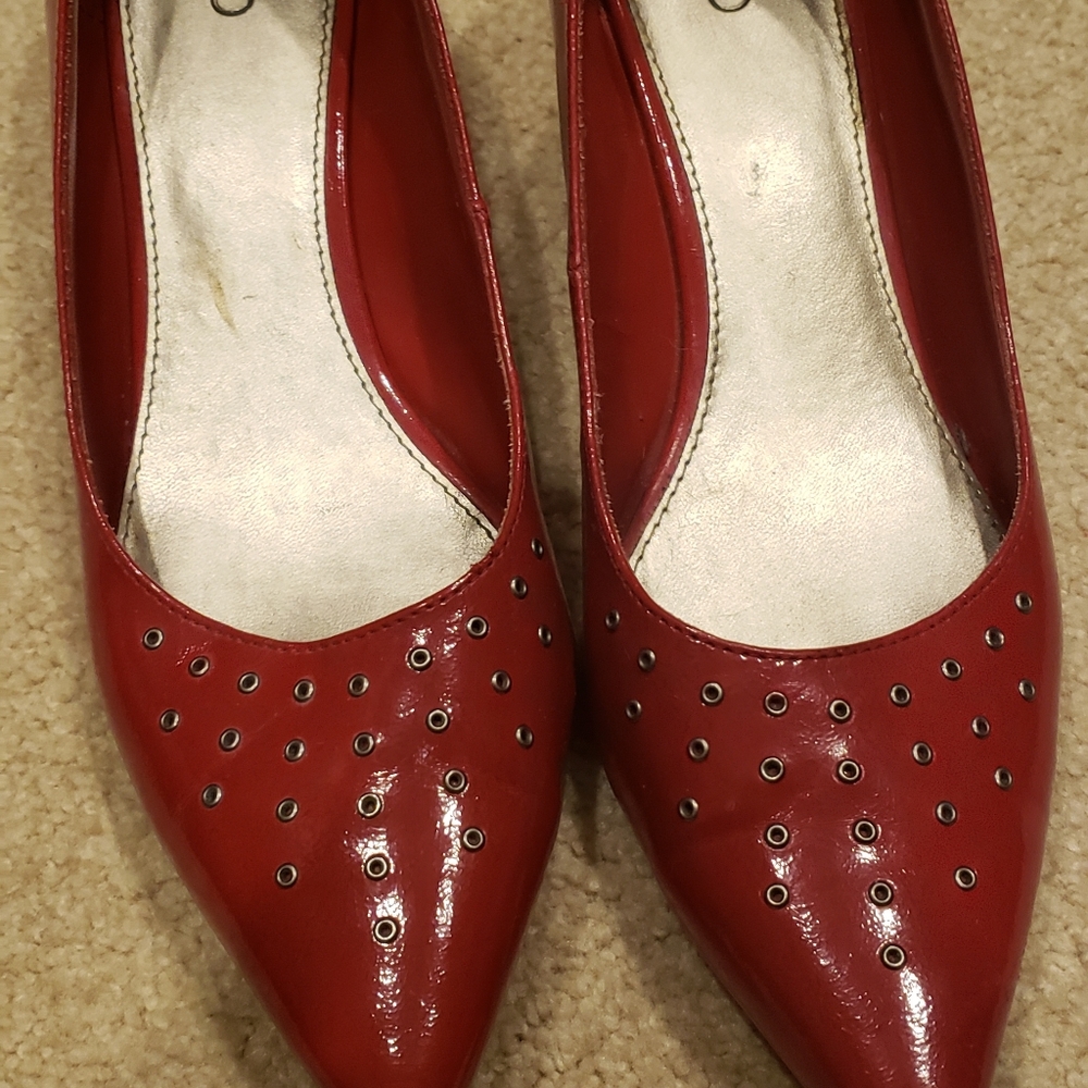 Women's kitten heel pumps